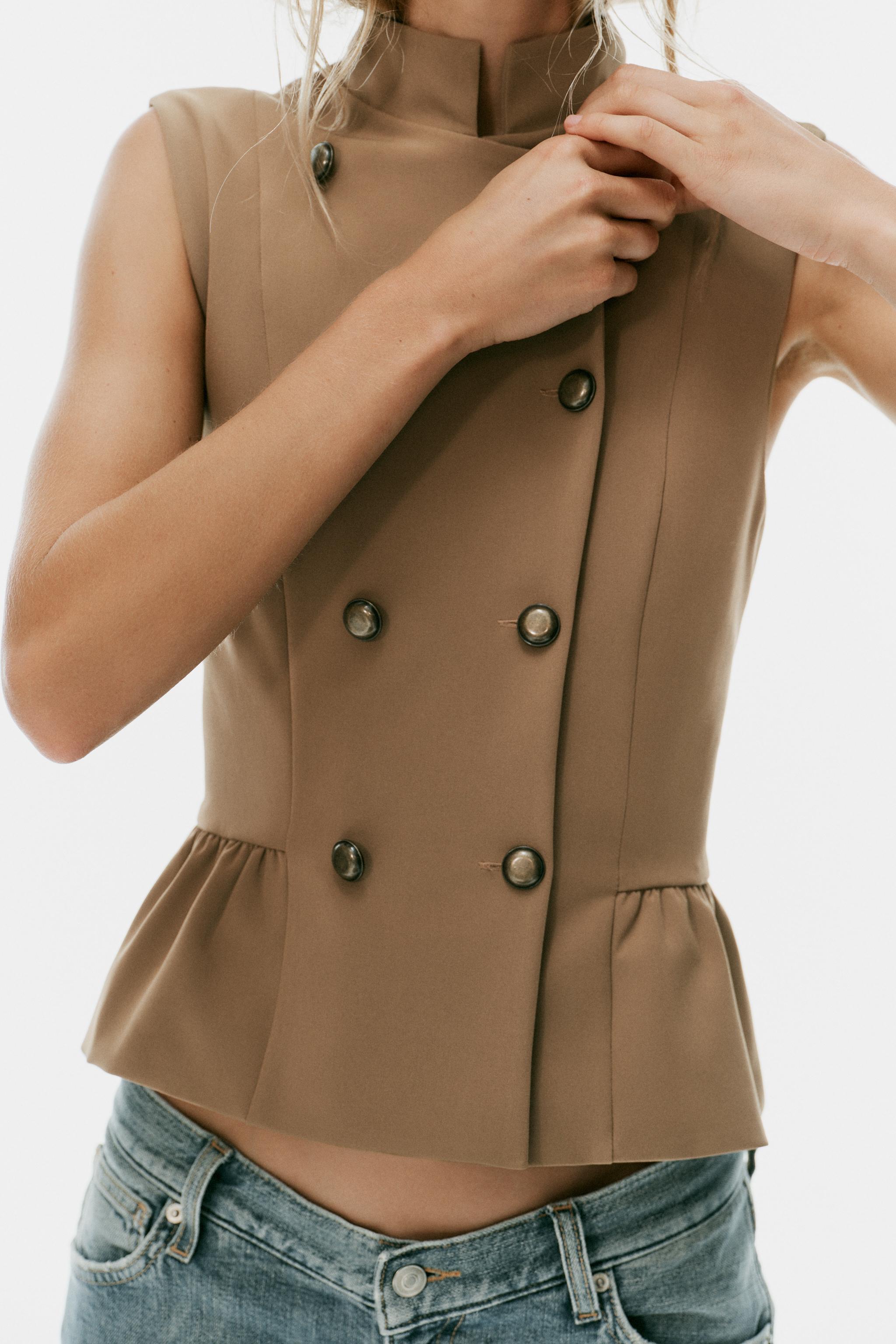 TOP GILET PEPLUM À BOUTONS